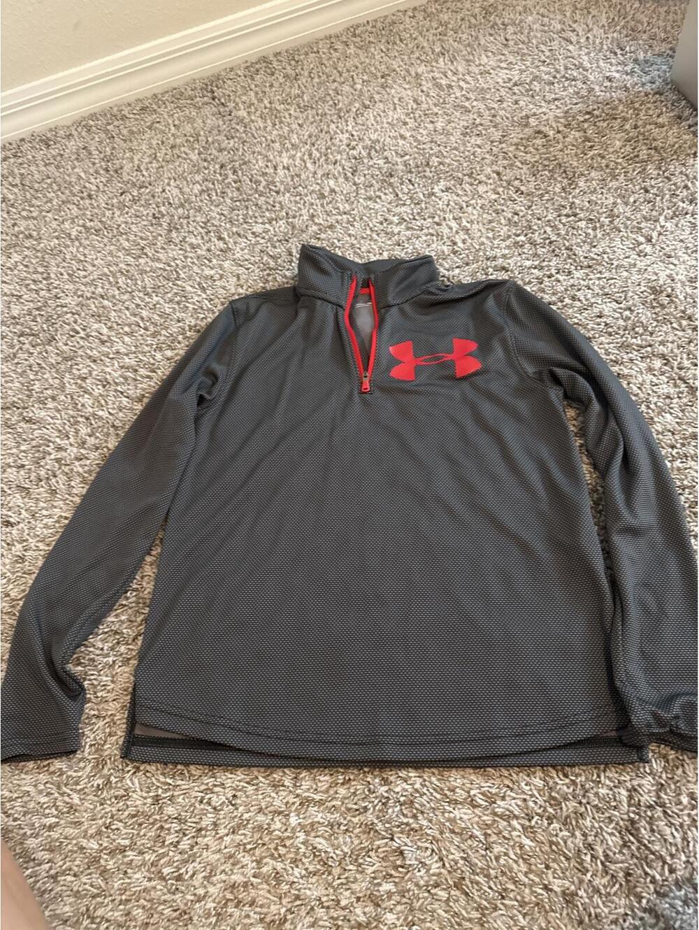 Under Armour Boys Athletic Pullover Shirt Loose Fit YLG